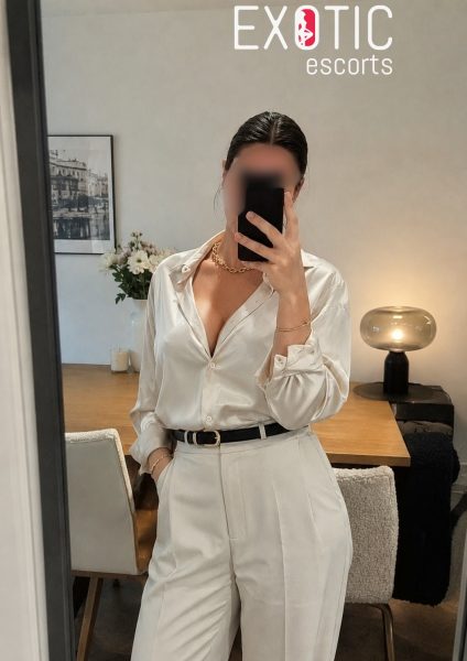 Khloé Roy — 10