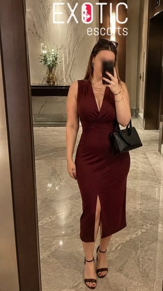 Khloé Roy — 9