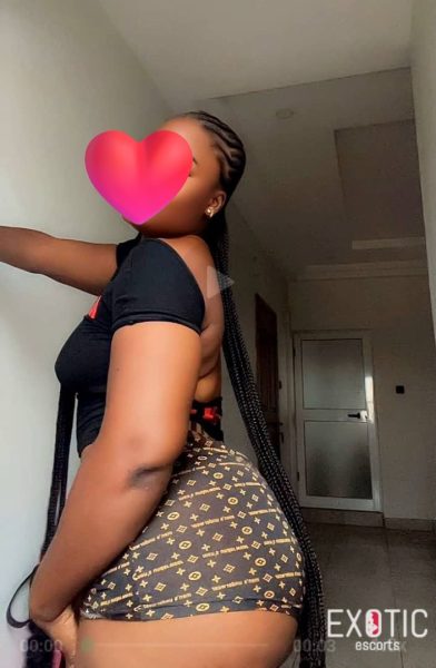 Barbie, escort in Cotonou, Benin (photo 4)