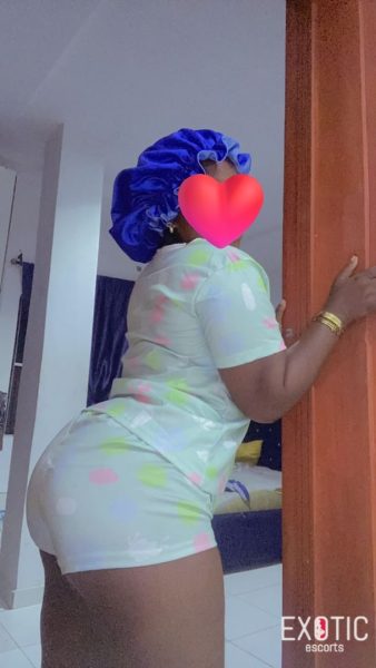 Barbie, escort in Cotonou, Benin (photo 2)