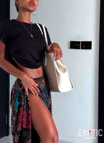 Zara, escort in Cotonou, Benin (photo 2)