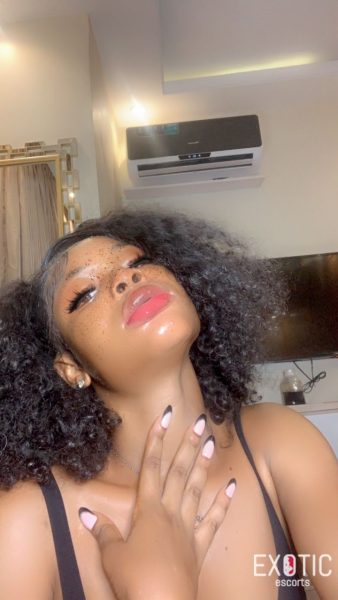 Sexyslimzy, escort in Cotonou, Benin (photo 2)