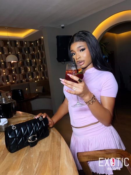 Sexyslimzy, escort in Cotonou, Benin